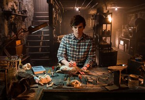bates-motel-season-2-freddie-highmore